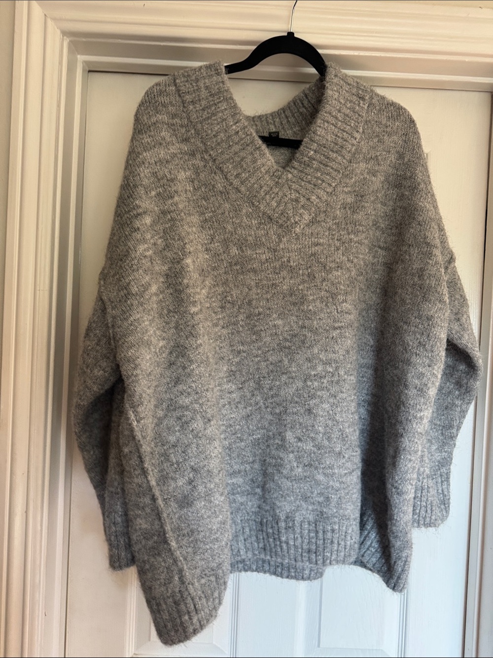 wild fable Heather Gray V-Neck Knit Sweater